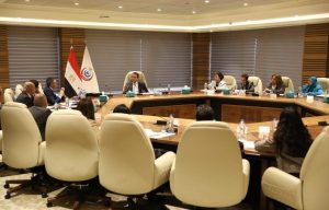 وزير الصحة يبحث مع مؤسسة التمويل الدولية (IFC) التوسع بملف الاستثمارات الصحية وتعزيز الشراكة بين القطاعين العام والخاص - 3 - سيناء الإخبارية