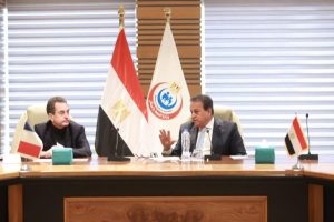 وزير الصحة يعقد اجتماعا مع سفير دولة فرنسا لدى مصر لبحث تعزيز التعاون في القطاع الصحي - 1 - سيناء الإخبارية