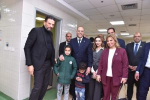 وزير العمل يزور مستشفى الناس للأطفال ويشيد بالخدمات الصحية المتطورة المُقدمة للمواطنين بالمجان - 7 - سيناء الإخبارية
