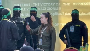 يائير لابيد : لا توجد عقبة سياسية أمام المرحلة الثانية من صفقة تبادل الأسرى والمحتجزين - 1 - سيناء الإخبارية