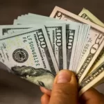 استقرار سعر الدولار أمام الجنيه المصري في ثالث أيام عيد الفطر - 3 - سيناء الإخبارية