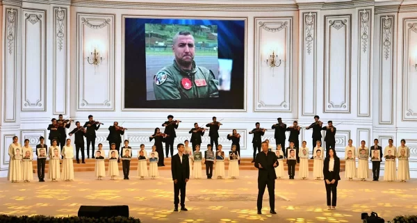 الرئيس السيسي يشهد الندوة التثقيفية الـ41 احتفالًا بيوم الشهيد.. صور - 3 - سيناء الإخبارية
