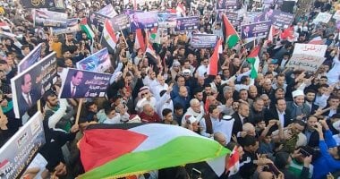 أهالي شمال سيناء ينظمون وقفات تضامنية دعماً للشعب الفلسطيني ورفضاً لتهجير سكان غزة - 1 - سيناء الإخبارية