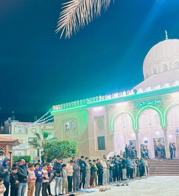 أجواء روحانية تملأ مساجد شمال سيناء في ثاني ليالي رمضان وسط حضور كثيف للمصلين - 3 - سيناء الإخبارية