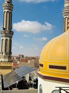 بـ15 لوحًا شمسيًا.. تشغيل أول مسجد في المنيا بالطاقة المتجددة كاملا - 1 - سيناء الإخبارية