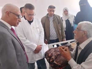 محافظ شمال سيناء يطمئن على المرضى الفلسطينيين بمستشفى الشيخ زويد المركزي - 5 - سيناء الإخبارية
