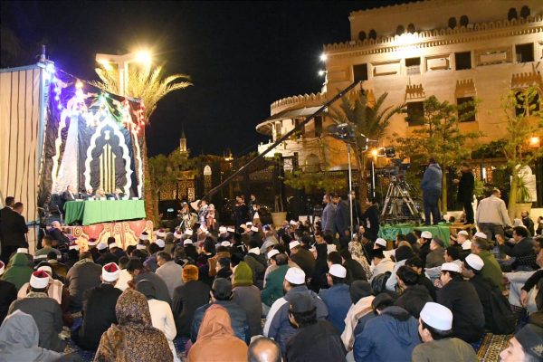 وزير الأوقاف يفتتح ملتقى الفكر الإسلامي في رحاب مسجد الإمام الحسين وسط أجواء روحانية رمضانية - 1 - سيناء الإخبارية