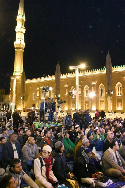 وزير الأوقاف يفتتح ملتقى الفكر الإسلامي في رحاب مسجد الإمام الحسين وسط أجواء روحانية رمضانية - 5 - سيناء الإخبارية