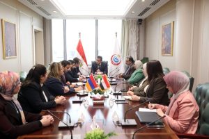 وزير الصحة يبحث مع سفير أرمينيا تعزيز التعاون الصحي وتوسيع الشراكات في التصنيع الدوائي والتأمين الصحي - 5 - سيناء الإخبارية