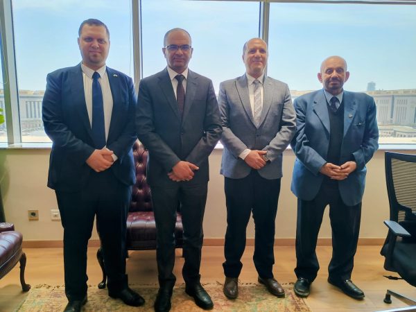 نائب وزير الإسكان يبحث مع شركة مصرية توطين صناعة مكونات معالجة مياه الصرف الصحي - 3 - سيناء الإخبارية