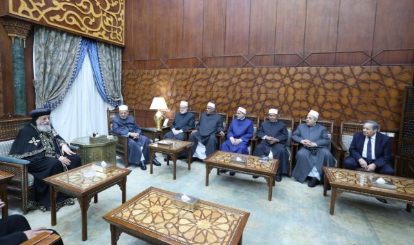 شيخ الأزهر يستقبل البابا تواضروس للتهنئة بعيد الفطر ويدين العدوان الصهيوني على غزة - 1 - سيناء الإخبارية