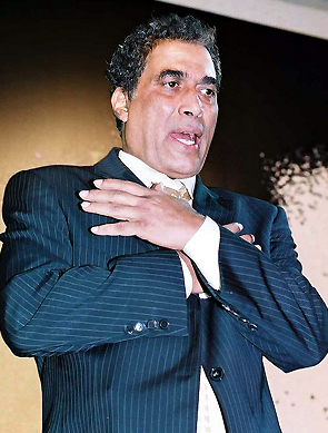 ذكرى وفاة أحمد زكي.. "النمر الأسود" الذي لا يُنسى - 5 - سيناء الإخبارية
