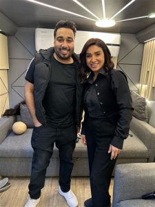 روجينا تنتهي من تصوير مسلسل حسبة عمري وتحتفل مع فريق العمل - 11 - سيناء الإخبارية