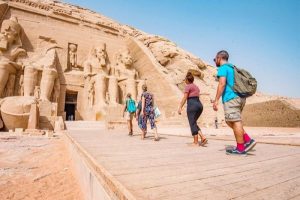 الاقتصاد المصري بين التحدي والتحفيز: حزمة توسعية لقطاعات الإنتاج - 3 - سيناء الإخبارية