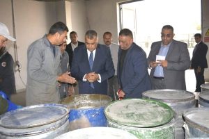 وزير الإنتاج الحربي يتفقد خطوط الإنتاج الخاصة بالمنتجات الحربية بشركة هليوبوليس للصناعات الكيماوية - 5 - سيناء الإخبارية