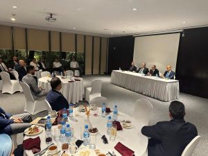 وزير الخارجية والهجرة يلتقي الجالية المصرية في تنزانيا ويؤكد دعم المصريين بالخارج - 3 - سيناء الإخبارية