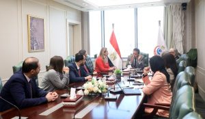 وزير الصحة يبحث مع وفد شركة "ميدترونيك" سبل التعاون المشترك في مجال التكنولوجيا والحلول الطبية - 5 - سيناء الإخبارية