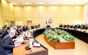 وزير الصناعة والنقل يشيد بآداء الشركة القابضة لمشروعات الطرق والكباري والنقل البري - 3 - سيناء الإخبارية