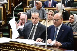 وزير العمل : العلاوة الدورية للعاملين بالقطاع الخاص 3% من الأجر التأميني وليس الأساسي - 1 - سيناء الإخبارية