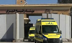 وصول 20 مصابًا فلسطينيًا عبر معبر رفح ضمن الدفعة الـ40 من الجرحى - 3 - سيناء الإخبارية