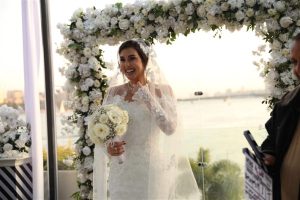 ياسمين صبري تخطف الأنظار بفستان زفاف فاخر في "الأميرة – ضل حيطة" - 15 - سيناء الإخبارية
