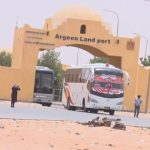 2700 سوداني يعبرون من مصر عبر معبر أرقين وسط نقص في وسائل النقل ومناشدات للتدخل العاجل - 1 - سيناء الإخبارية