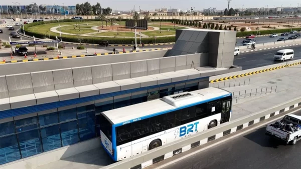 تشغيل تدريبي للأتوبيس الترددي استعدادًا لإطلاقه رسميًا بخدمات كهربائية متطورة - 3 - سيناء الإخبارية