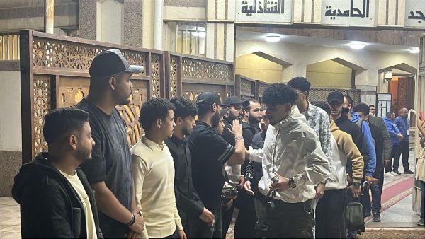 اسرة اللاعب إبراهيم شيكا تتلقي غرائه من مسجد الحامدية الشاذلية - 5 - سيناء الإخبارية