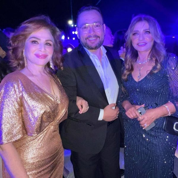 إطلالات ساحرة في زفاف ليلى أحمد زاهر وهشام جمال تجمع نجمات الفن في أجواء راقية - 9 - سيناء الإخبارية