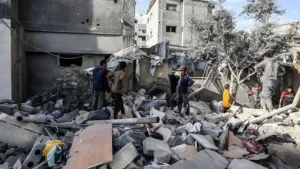 وزير المالية الإسرائيلي يدعو لاحتلال غزة و300 طيار يطالبون بوقف الحرب لإنقاذ المحتجزين - 1 - سيناء الإخبارية
