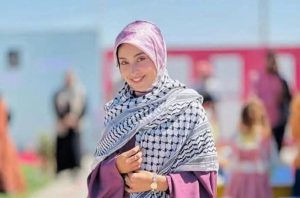 الفنانة دينا زعرب ترسم شهداء فلسطين الذين اغتالهم الاحتلال في معركة السماء - 3 - سيناء الإخبارية