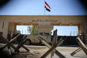 المعابر تحت سيطرة الاحتلال... والمساعدات متكدسة في سيناء منذ شهرين - 3 - سيناء الإخبارية