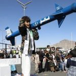 الفصائل اليمنية تعلن بدء الحصار الجوي على إسرائيل وتحذر شركات الطيران من الاستهداف - 1 - سيناء الإخبارية