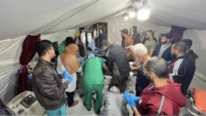 غارات عنيفة تستهدف مستشفى ومنازل وخيام نازحين وسقوط شهداء وجرحى - 1 - سيناء الإخبارية