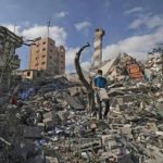 39 شهيدًا في غزة واستهداف مستشفى أطفال وسط تحذيرات من كارثة غذائية وصحية - 16 - سيناء الإخبارية 39 شهيدًا في غزة واستهداف مستشفى أطفال وسط تحذيرات من كارثة غذائية وصحية - 15 - سيناء الإخبارية