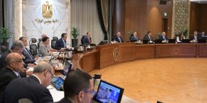 الحكومة تنفي شائعة تحصيل رسوم قناة السويس بالجنيه المصري - 1 - سيناء الإخبارية
