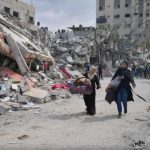 هآرتس": إسرائيل تتبنى سياسة تجويع غزة علنًا وسط تصاعد الجرائم الإنسانية - 1 - سيناء الإخبارية