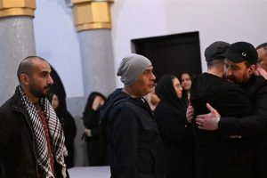 نجوم الفن يواسون نضال الشافعي في عزاء زوجته بالشيخ زايد - 15 - سيناء الإخبارية