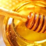 الحكومة تكشف حقيقة "عسل النحل المغشوش"..التحاليل المتداولة غير دقيقة ونتائجها مضللة - 1 - سيناء الإخبارية