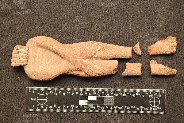 مصر تتسلم 7 قطع أثرية من فرنسا ضمن جهودها لحماية التراث واسترداد الآثار المنهوبة - 9 - سيناء الإخبارية