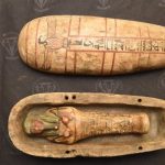 مصر تتسلم 7 قطع أثرية من فرنسا ضمن جهودها لحماية التراث واسترداد الآثار المنهوبة - 11 - سيناء الإخبارية