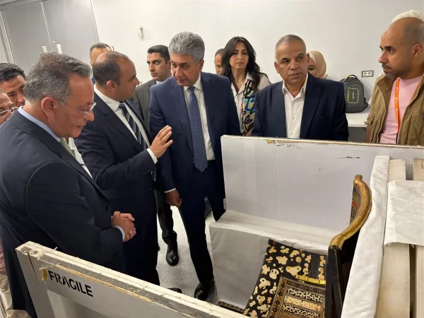 المتحف المصري الكبير يستقبل 163 قطعة من كنوز الملك توت عنخ آمون استعدادًا للافتتاح الرسمي - 1 - سيناء الإخبارية