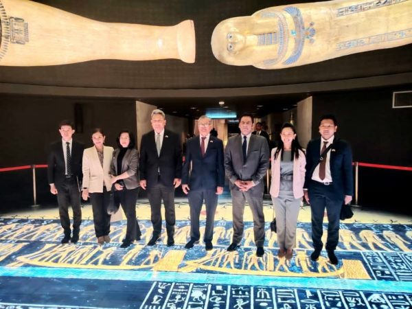 وفود دولية رفيعة المستوى تشيد بعراقة الحضارة المصرية خلال زيارتها للمتحف القومي للحضارة - 3 - سيناء الإخبارية