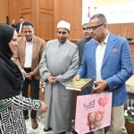 محافظ جنوب سيناء يودع حجاج الجمعيات الأهلية ويحثهم على الدعاء لمصر - 1 - سيناء الإخبارية