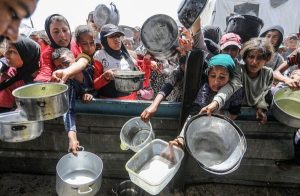 إدارة ترامب تطلق آلية جديدة لتوزيع المساعدات الإنسانية في غزة - 5 - سيناء الإخبارية