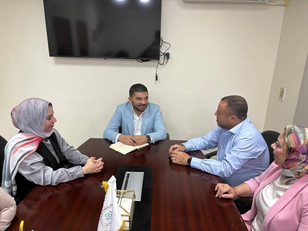 اجتماع ميداني لتسريع وتيرة تطوير خدمات التأمين الصحي بجنوب سيناء - 1 - سيناء الإخبارية