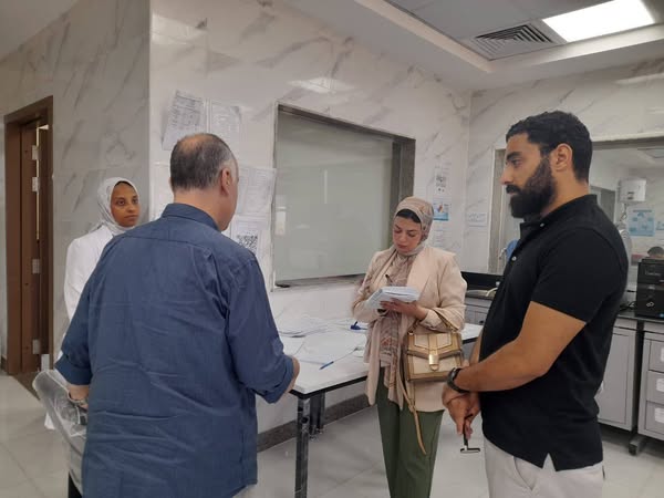 الرعاية الصحية تتابع انتظام العمل بمجمع الفيروز الطبي في طور سيناء - 5 - سيناء الإخبارية