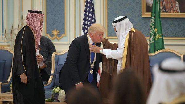 ترامب يصل قصر لوسيل ويبحث مع أمير قطر تعزيز التعاون الثنائي والتطورات الإقليمية - 7 - سيناء الإخبارية