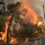 حرائق ضخمة تضرب وادي القدس وتحاصر منازل الإسرائيليين وسط حالة طوارئ - 1 - سيناء الإخبارية