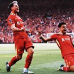 سقوط ليفربول بثلاثية رغم ممر الشرف ولقب البريميرليغ بالدوري الإنجليزي الممتاز - 1 - سيناء الإخبارية